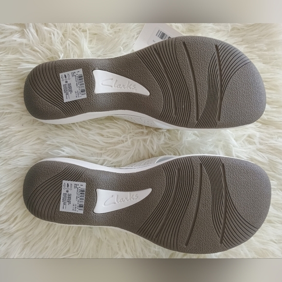 Women's Clarks Breeze Sea Flip Flops Sandals/Size 11 - Picture 13 of 15